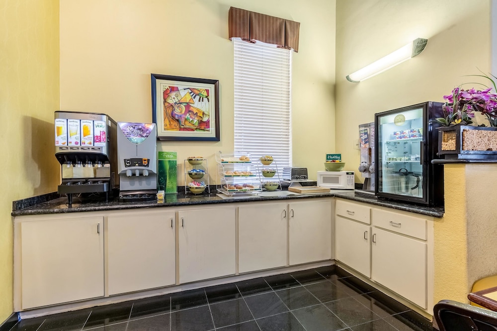 Quality Suites Houston North - Spring 26/41