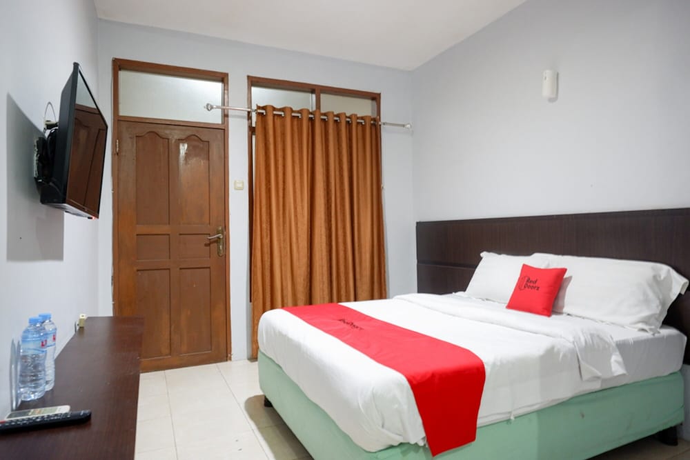 RedDoorz Plus @ Hotel Srikandi Kendari 22/50