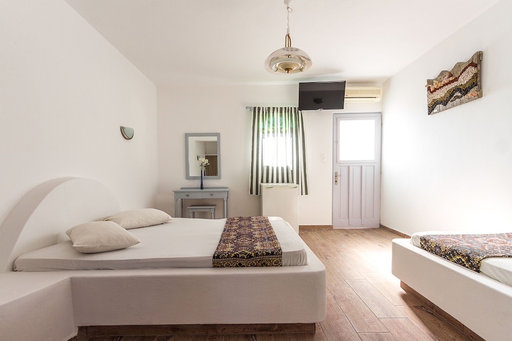 Villa Iliovasilema Santorini 23/50