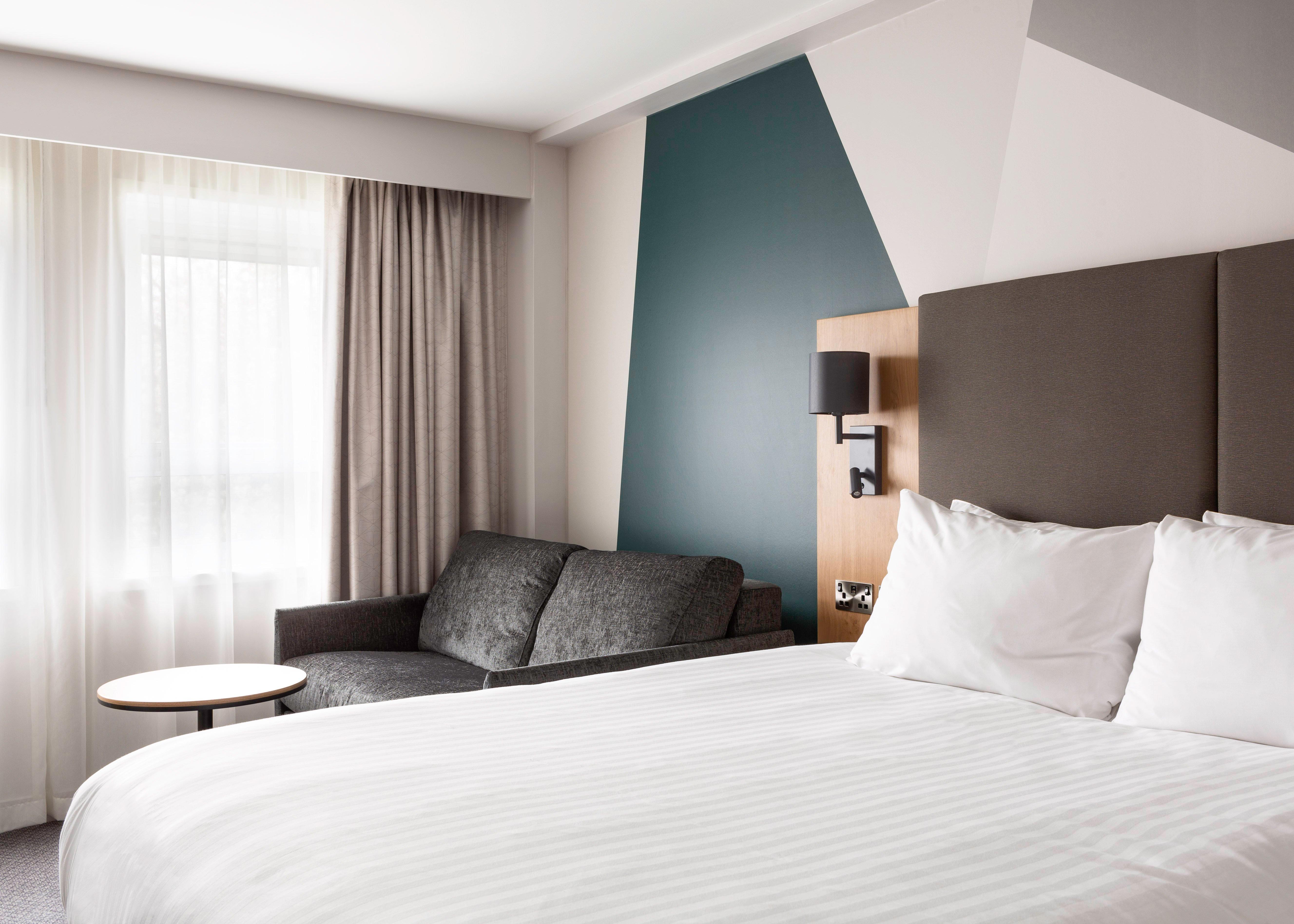 Standard, King Bed, Sofa