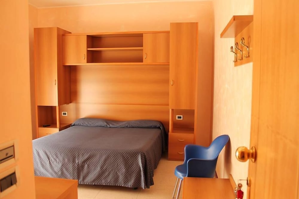 Hotel Nuova Flavia 5/18