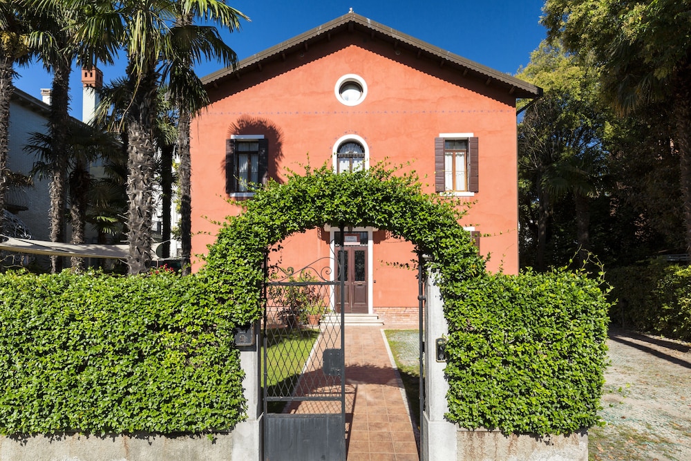 VILLA CASANOVA 46/52