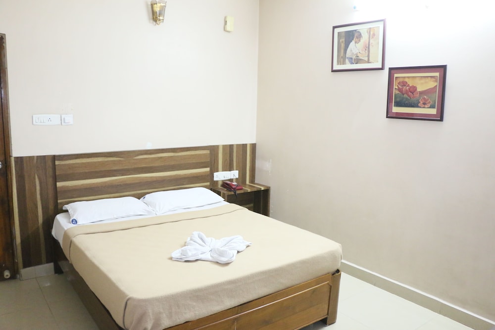 Hotel Akshaya 10/36