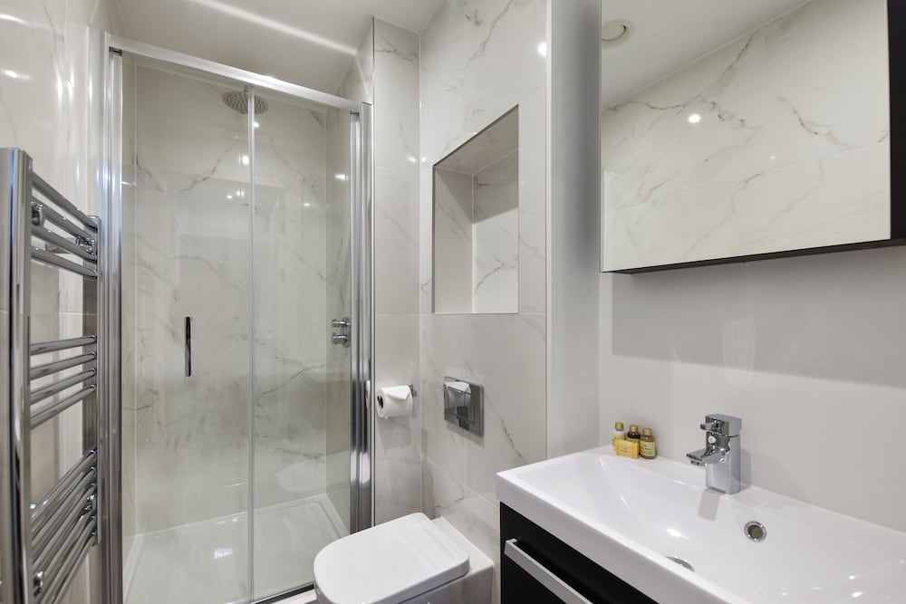Victoria House by Aeria Apartments 46/48