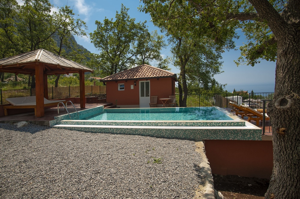 Guesthouse Harmonia 47/49