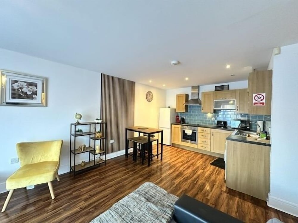 Grand Central Apartments 34/50
