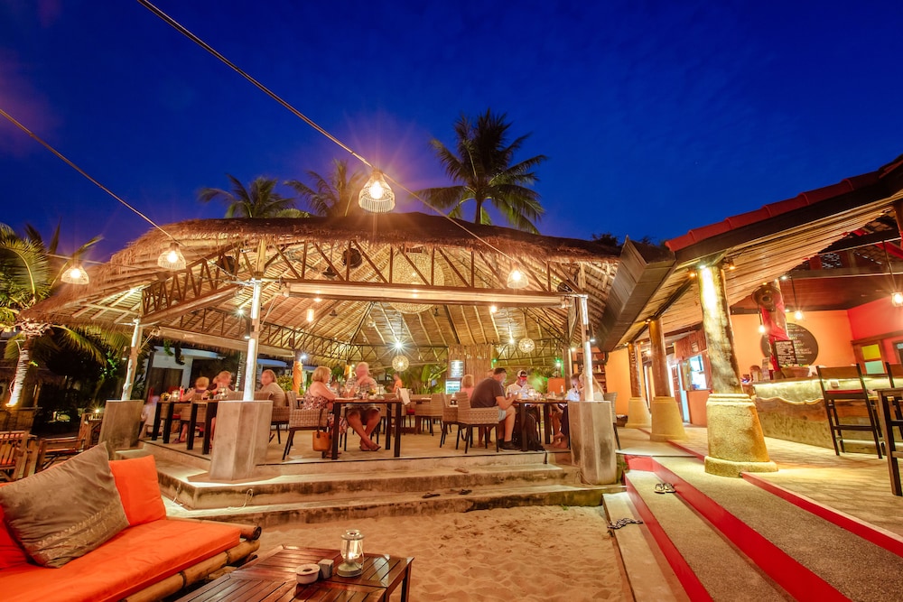 Secret Garden Beach Resort 10/70