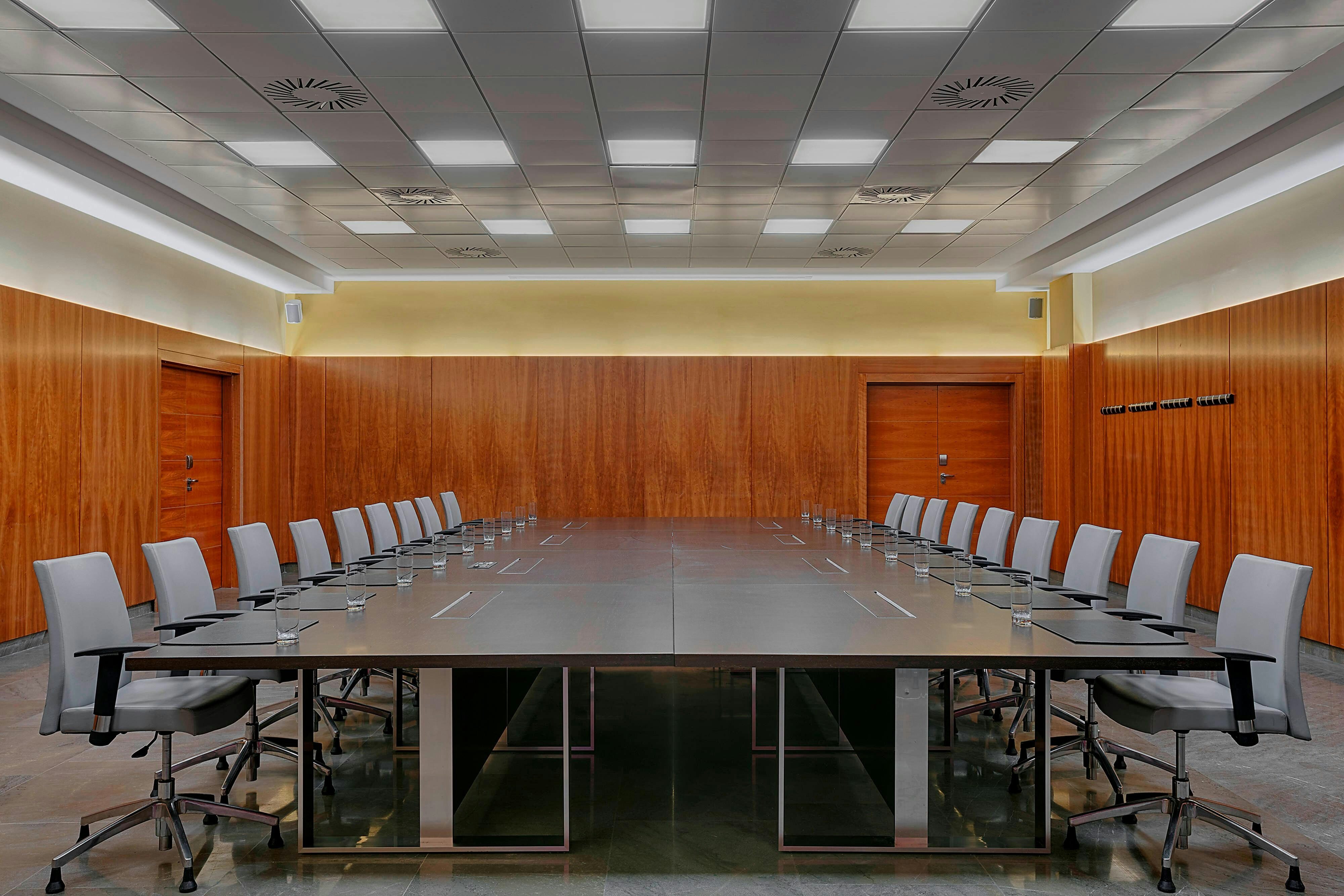 Le Meridien Oran Hotel Convention Centre 66/72