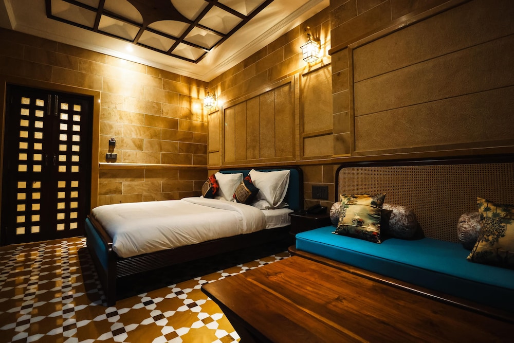Heritage, Premium, Queen Bed