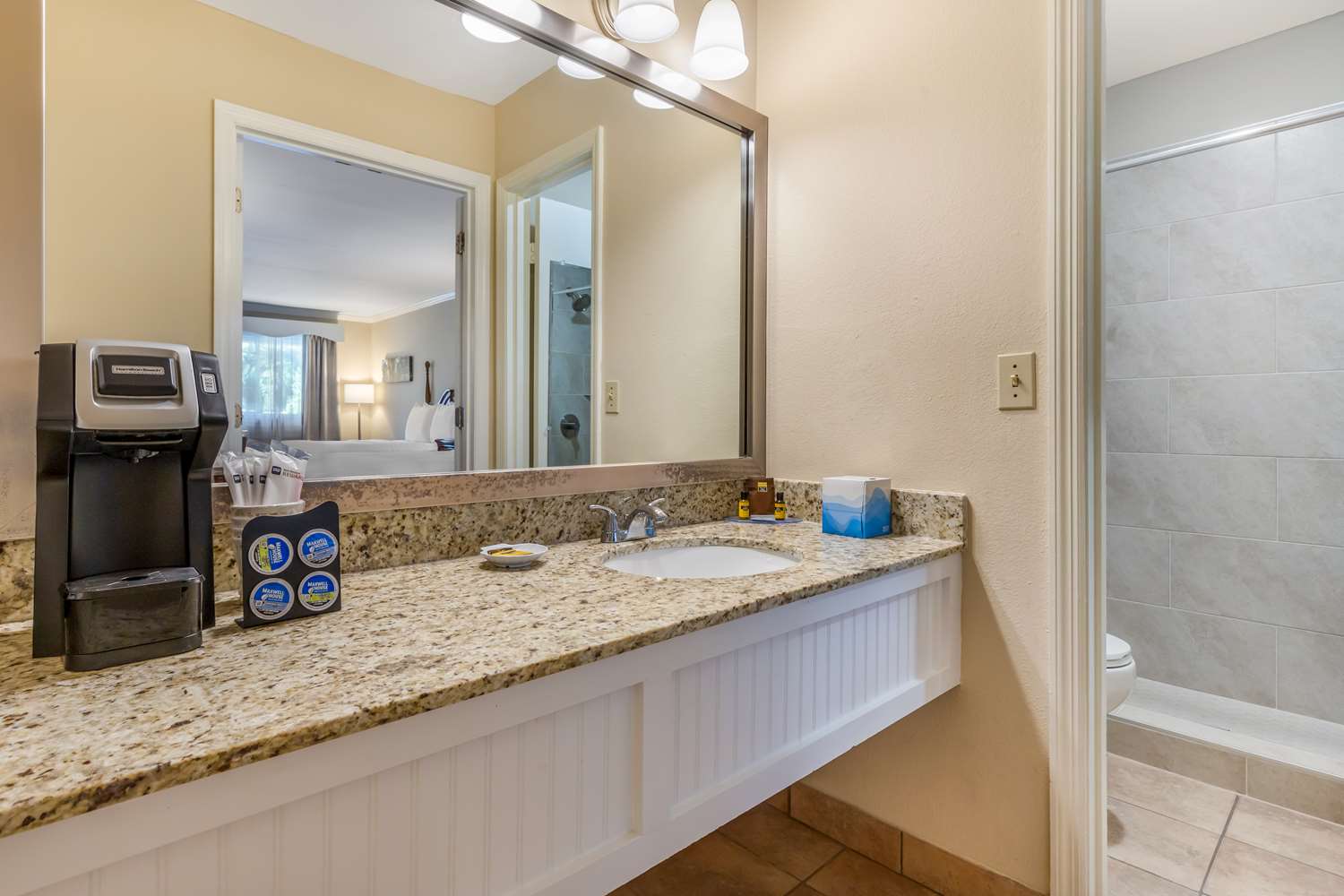 Best Western Plus Santee Inn 25/25