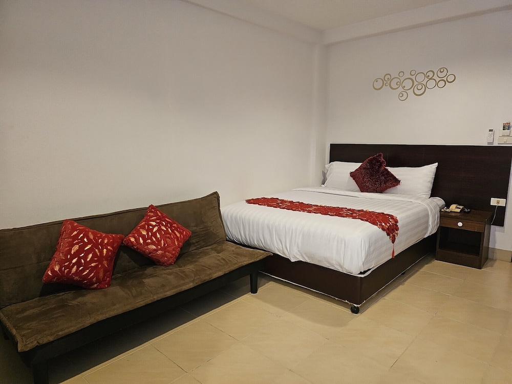 ROOM, TRIPLE