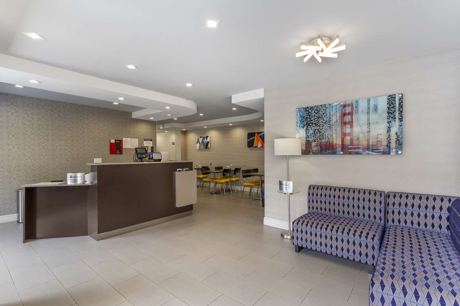 Best Western Red Coach Inn 2/10