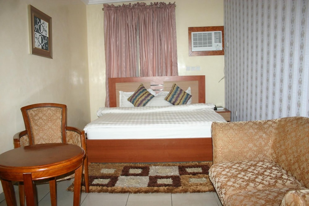 Petrus Hotels Royale 17/50