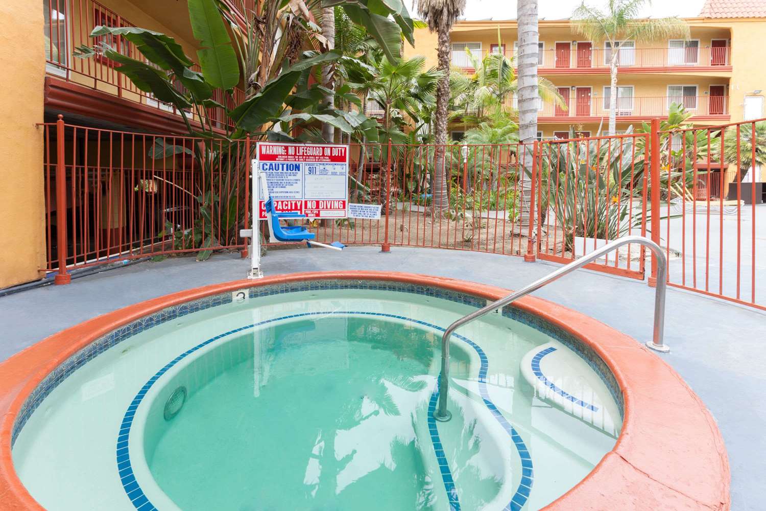 Days Inn by Wyndham Mission Valley/SDSU 12/21