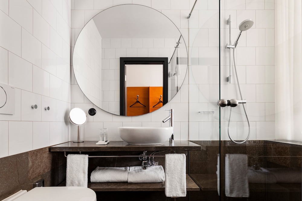 Miss Clara By Nobis Stockholm A Member of Design Hotels 10/54