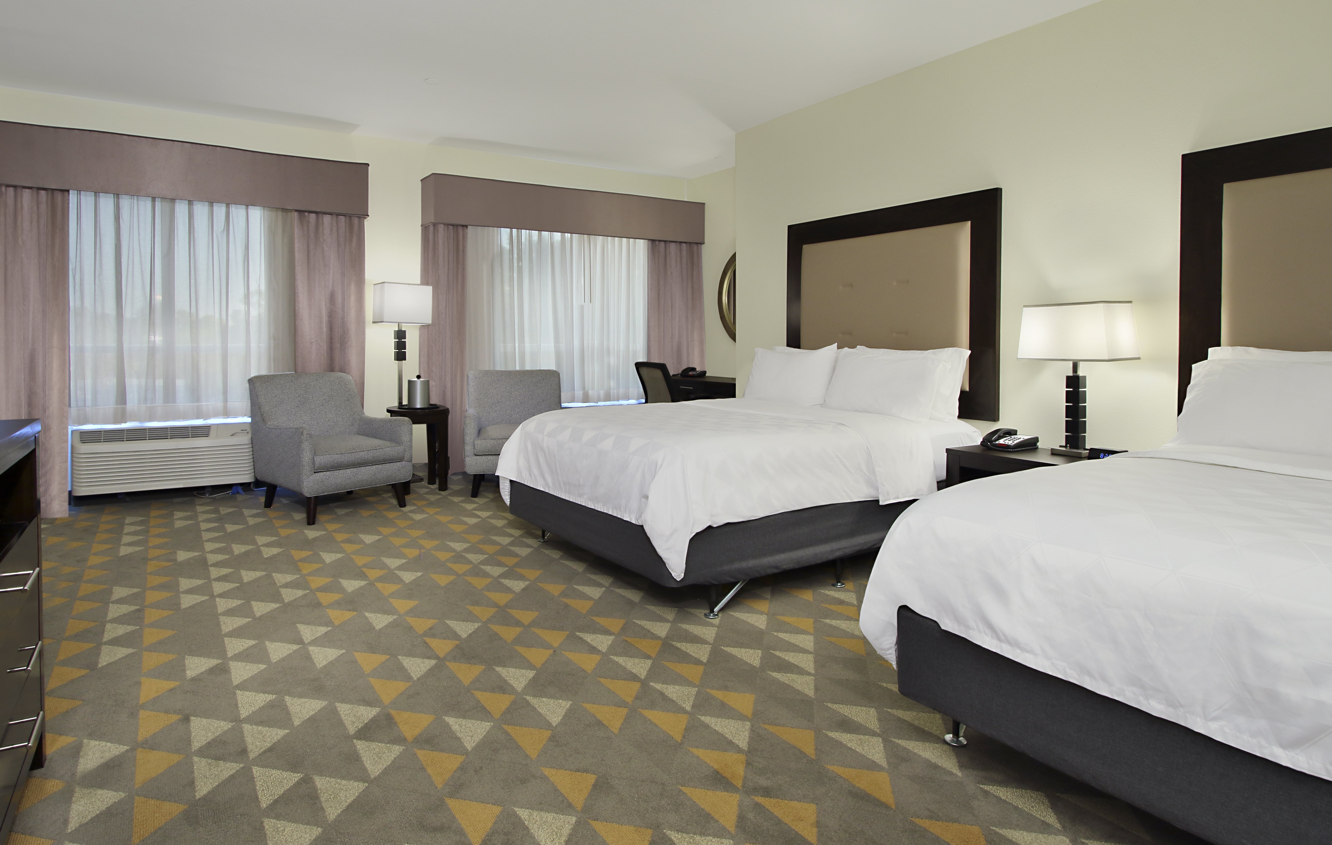 HOLIDAY INN HAMMOND 12/48