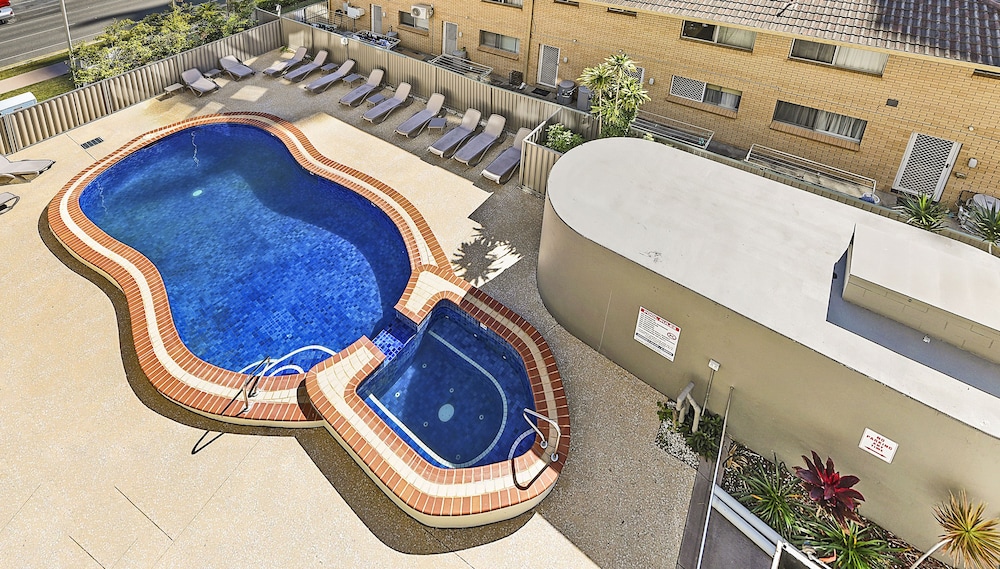 BEST WESTERN BROADBEACH TRAVEL INN APARTMENTS 30/70