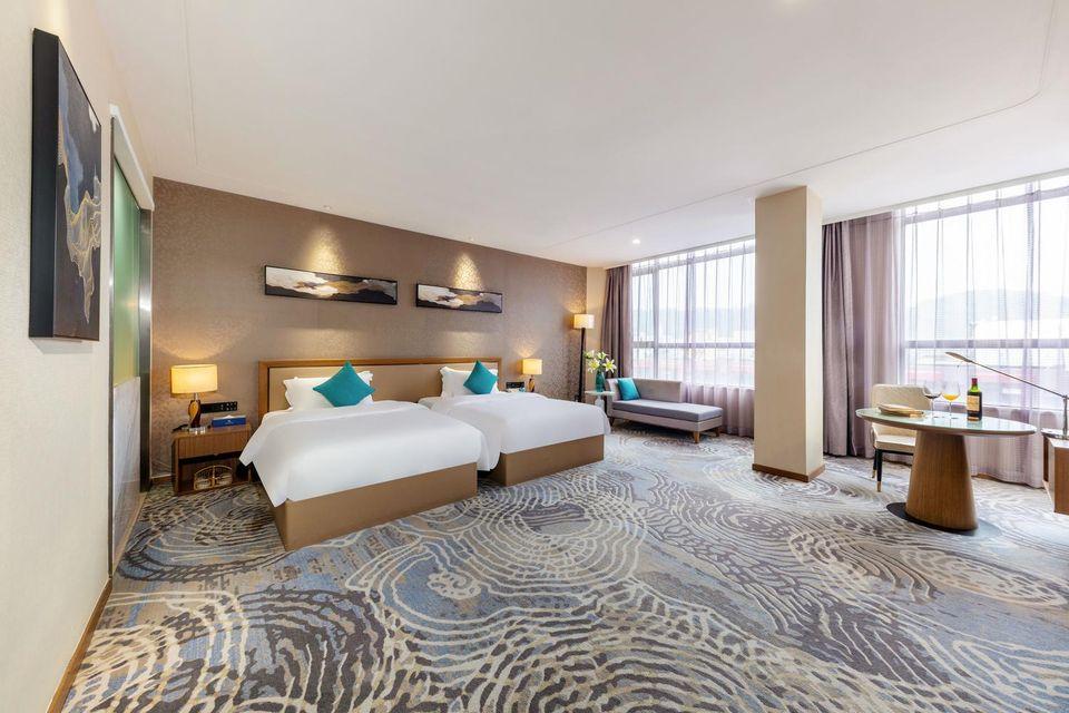 Business, 2 Double Beds