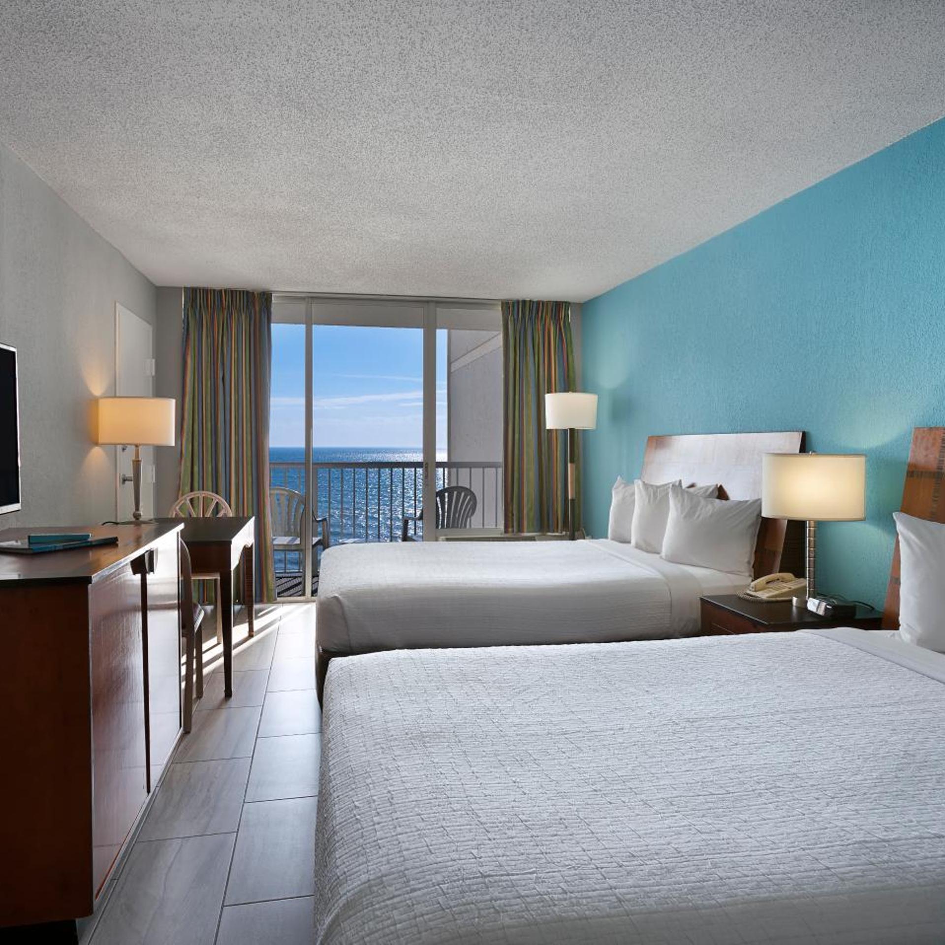 Efficiency, Queen Bed, Ocean Front
