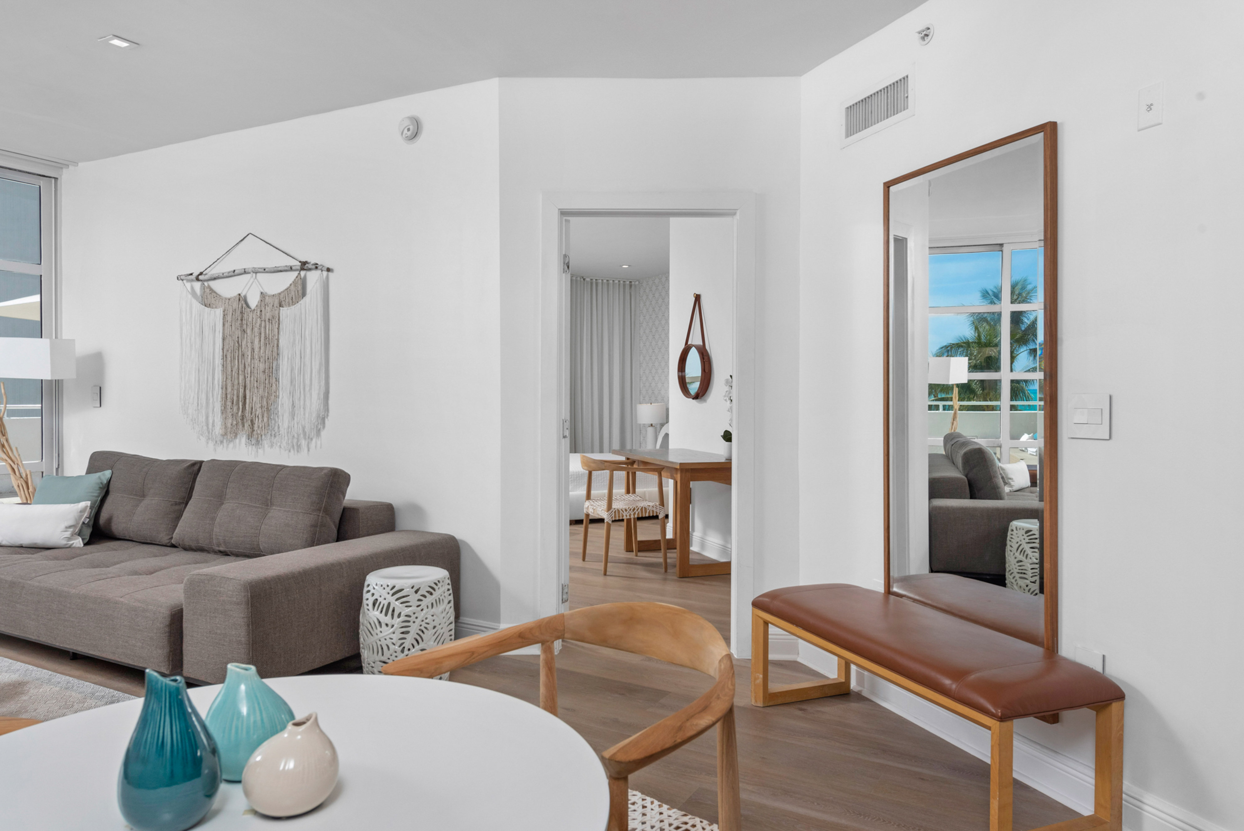 Bentley Hotel South Beach 56/84