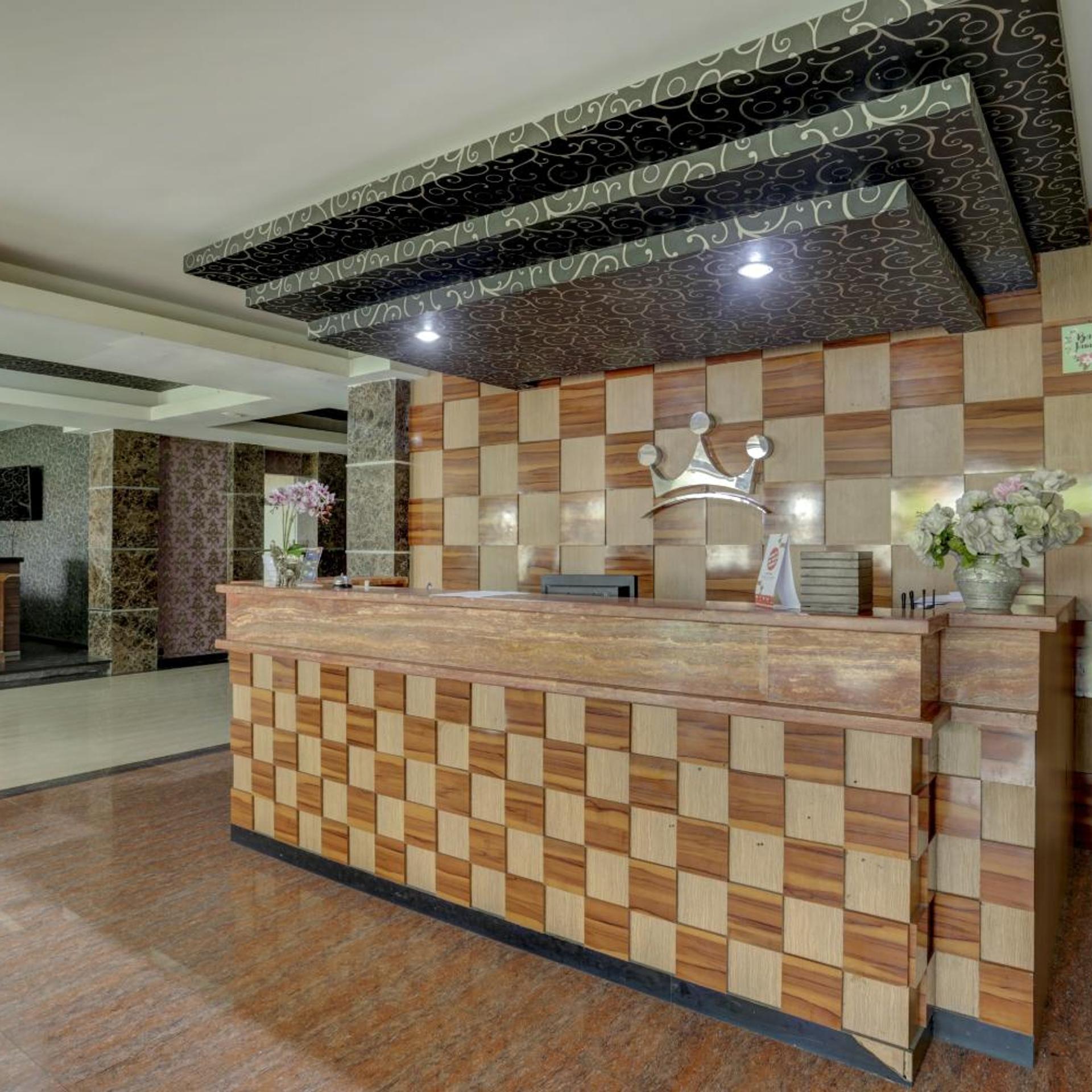 Townhouse Oak Princess Keisha 7/50