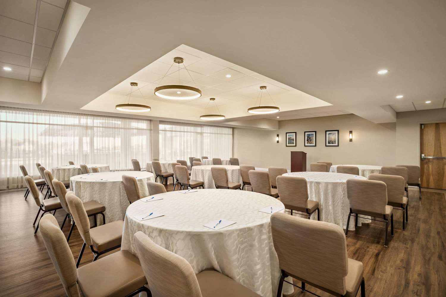 Wyndham Newport Hotel 9/19