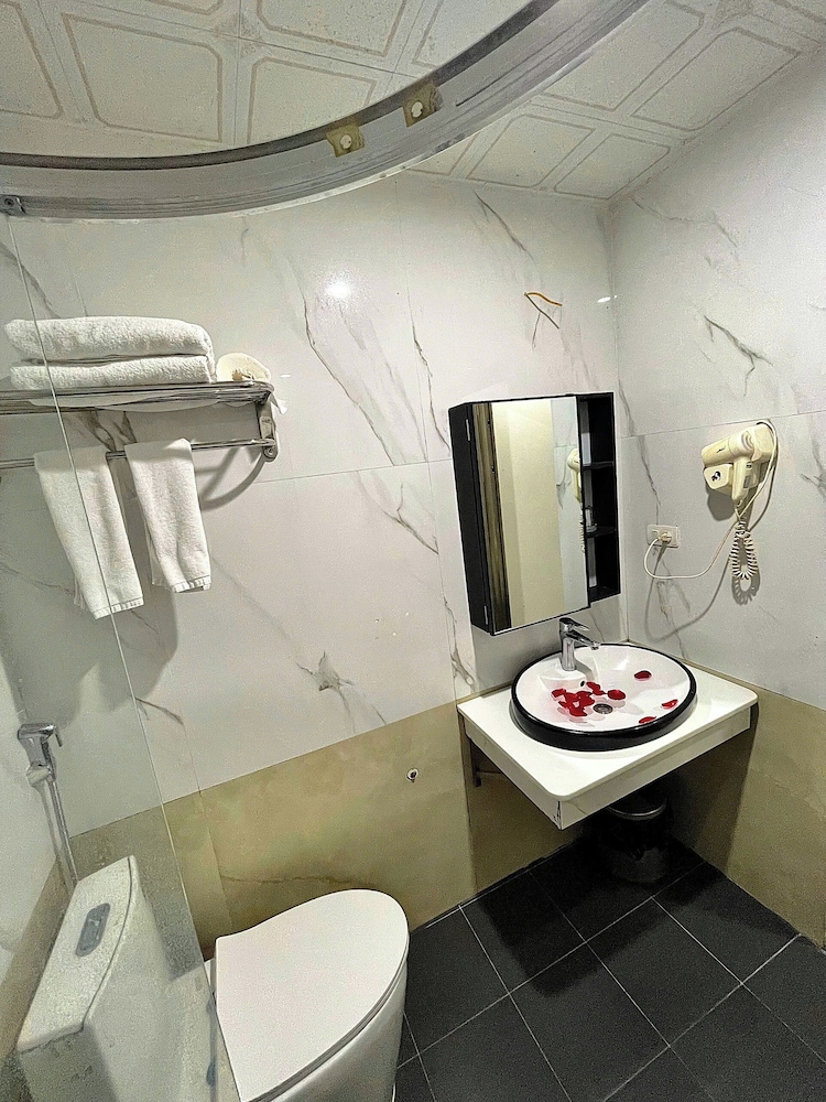 Nam Cuong X Hotel 50/50