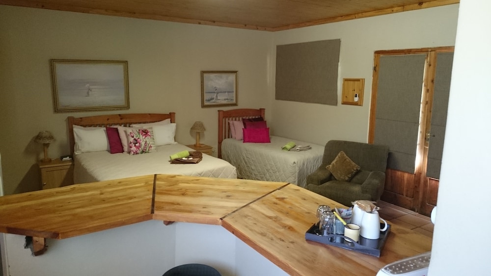 Ladybrand Guest House 17/50