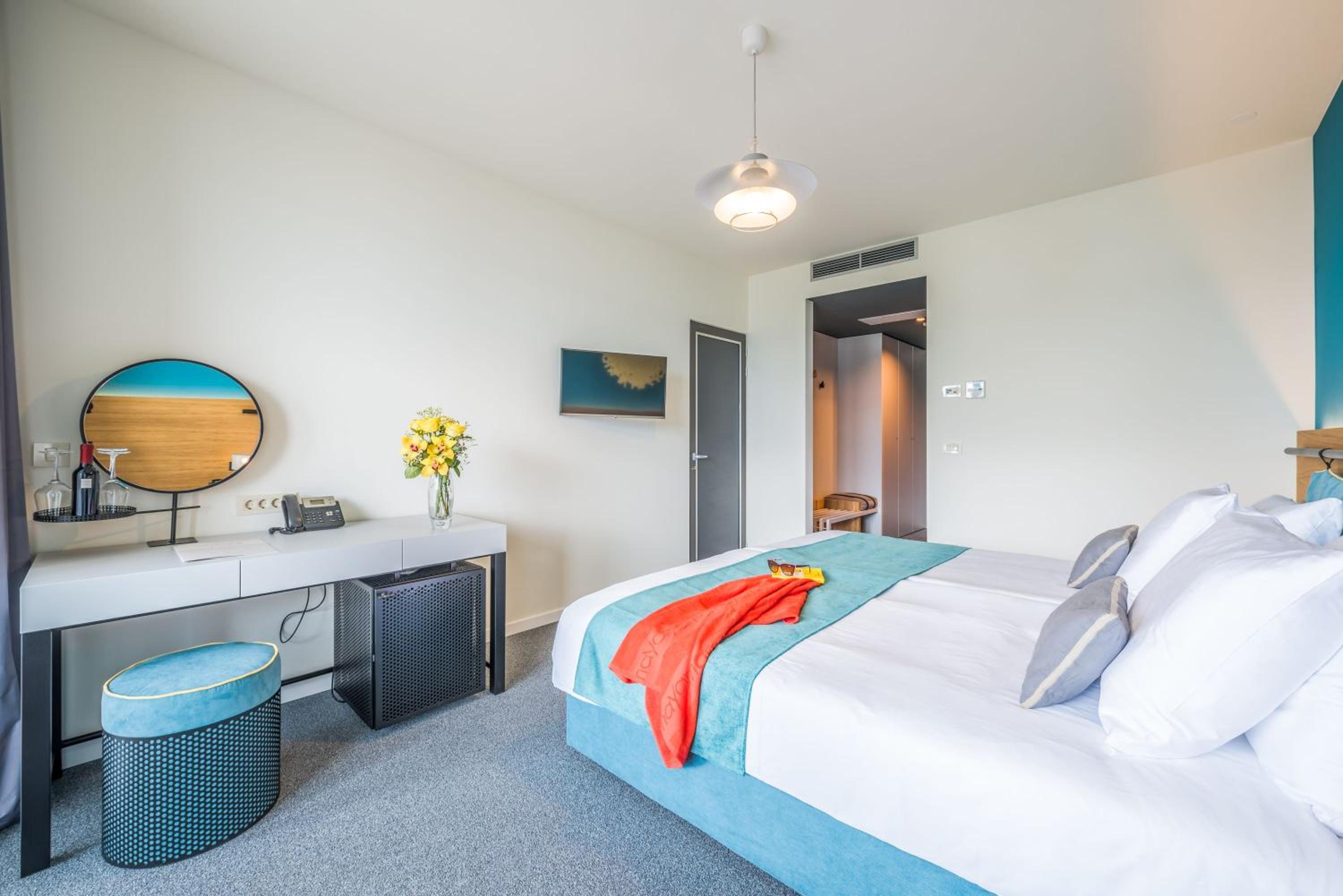 غرفة قياسية بسرير مزدوج أو سريرين منفصلين بشرفة مع أريكة، Hotel Nestos 4/10