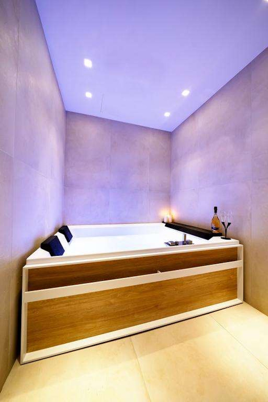 Home Boutique Luxury & Design 2/37