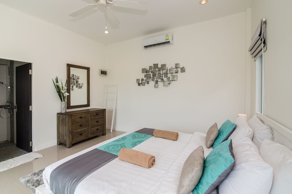 Hua Hin Pool Villa With 4 Bedrooms L27 16/50