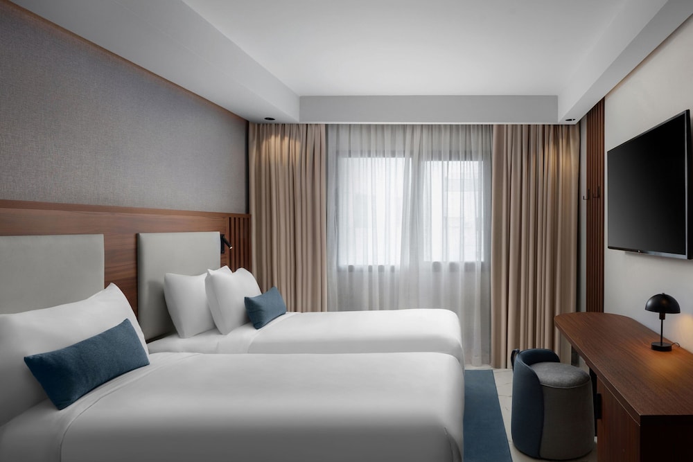 Standard, Twin Beds, Pool Access