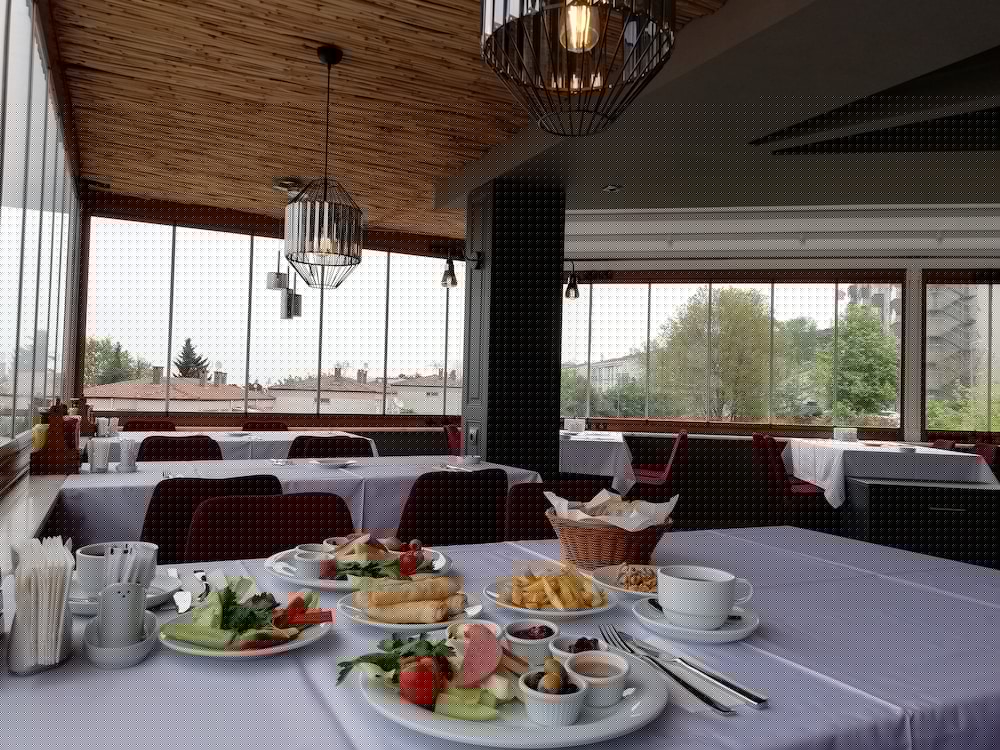 The North Hotel 62/65