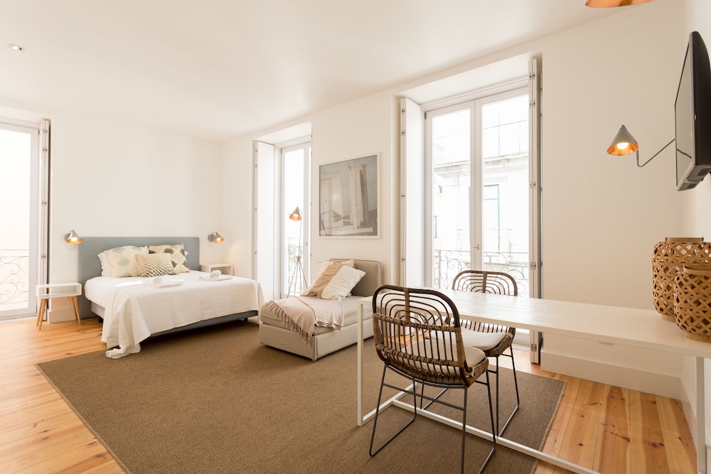 Chiado Studios By Lu Holidays 9/32