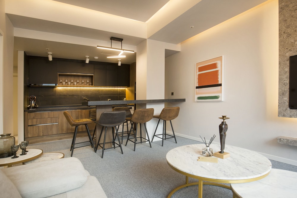 UH Suite The Jongno 37/44