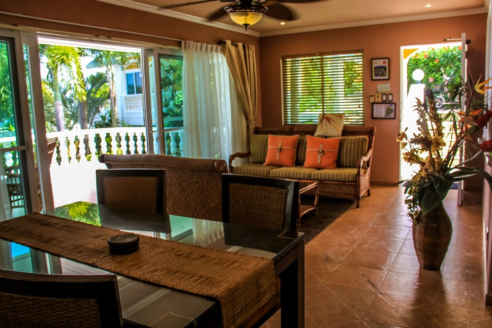 Monaco Suites De Boracay 23/44