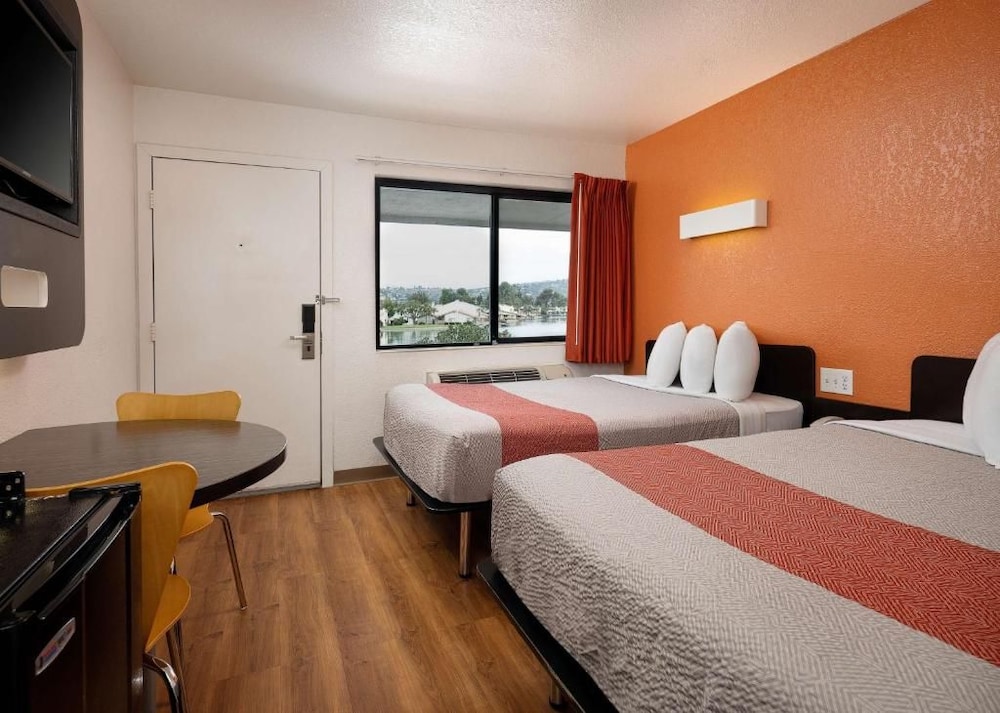 Motel6 Camarillo, CA 45/71