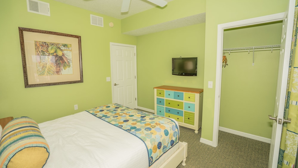 Barefoot Suites 23/69