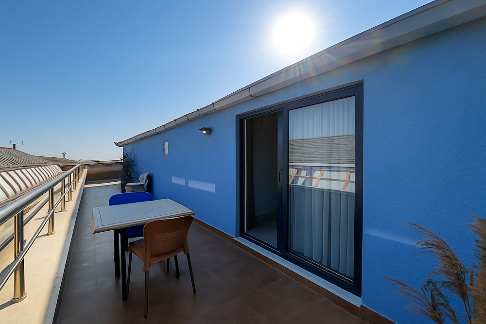 Monezza Hotel 4/50