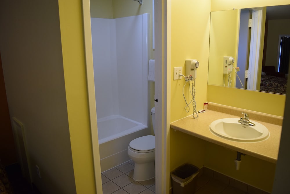 White Oaks Motel Pennsville Carneys Point 9/41