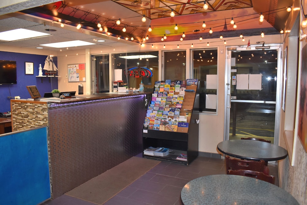 Great Lakes Inn and Suites 8/45
