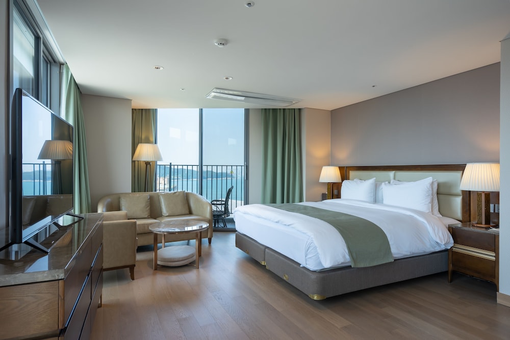 Stanford Hotel & Resort Tongyeong 16/57
