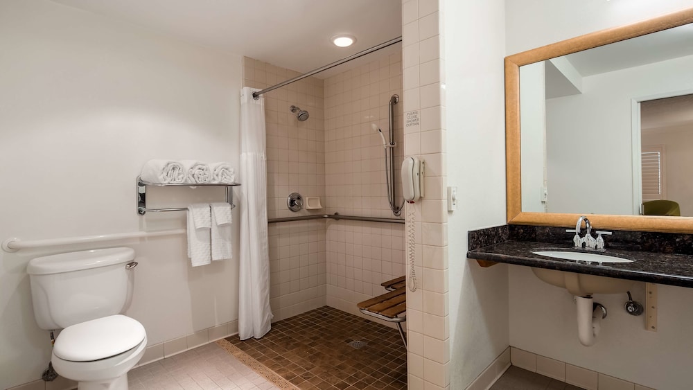 Best Western Plus Humboldt Bay Inn 13/47