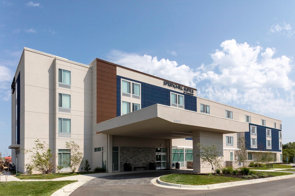 SpringHill Suites Kansas City Airport 28/33