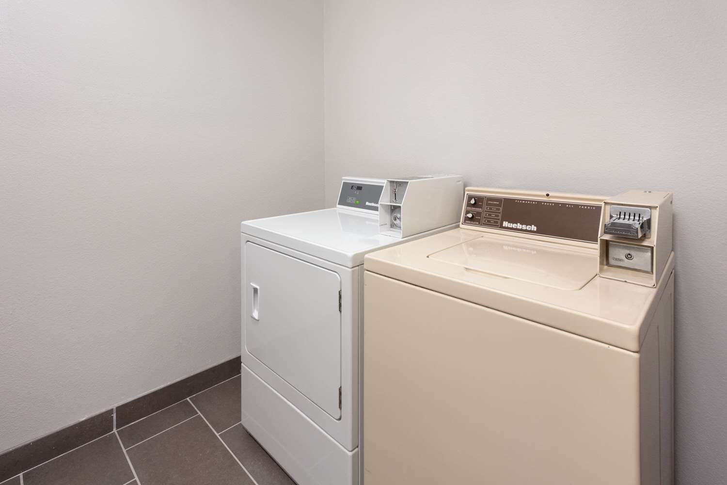 Microtel Inn Suites by Wyndham Rapid City 48/48