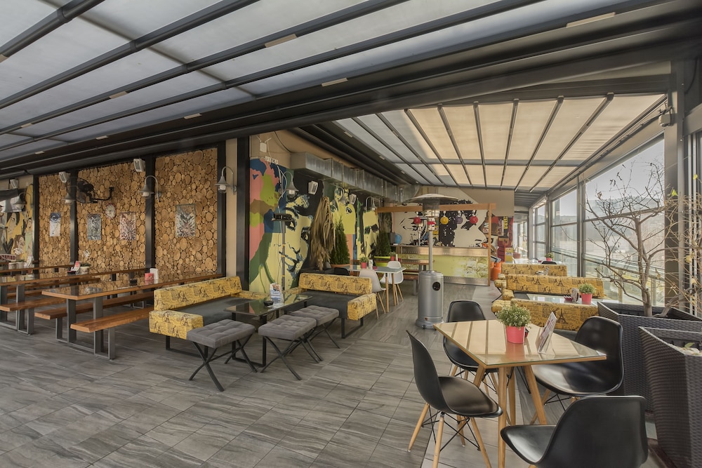 Hotel Lirak 35/50