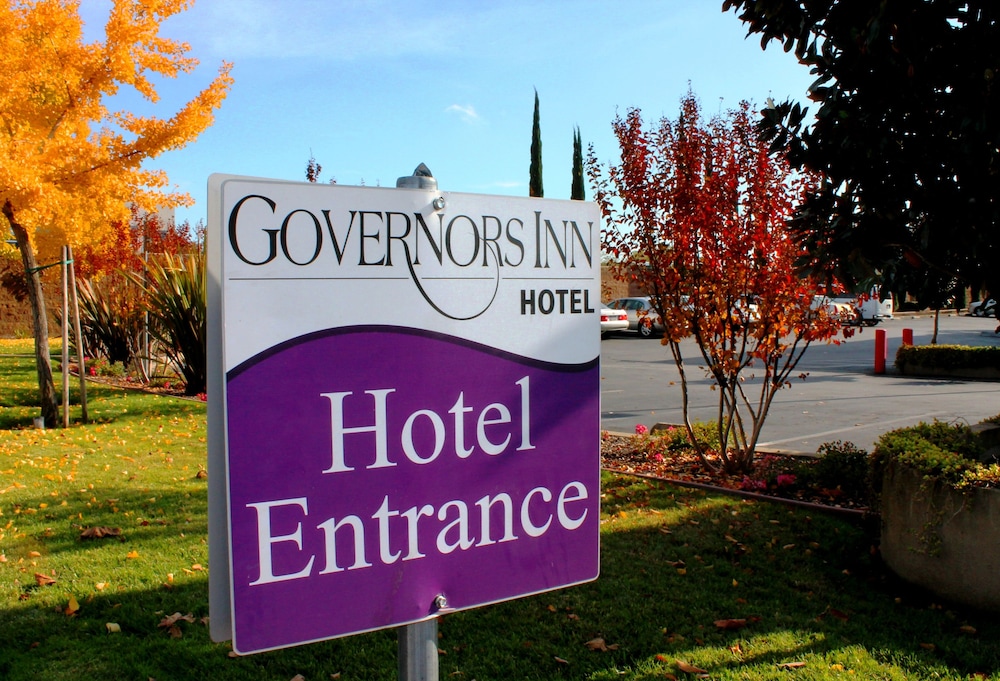 Governors Inn Hotel 4/77
