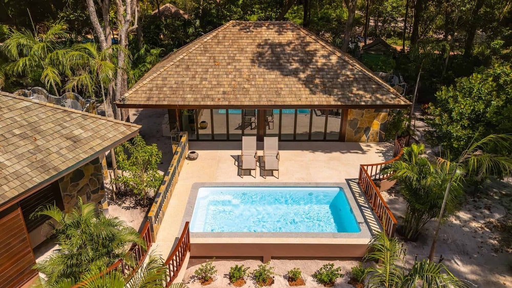 DELUXE, VILLA