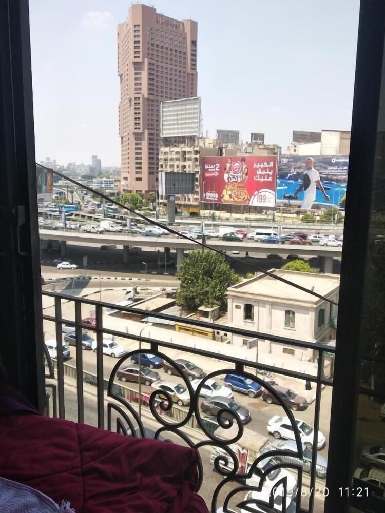 Oasis Hotel 49/50