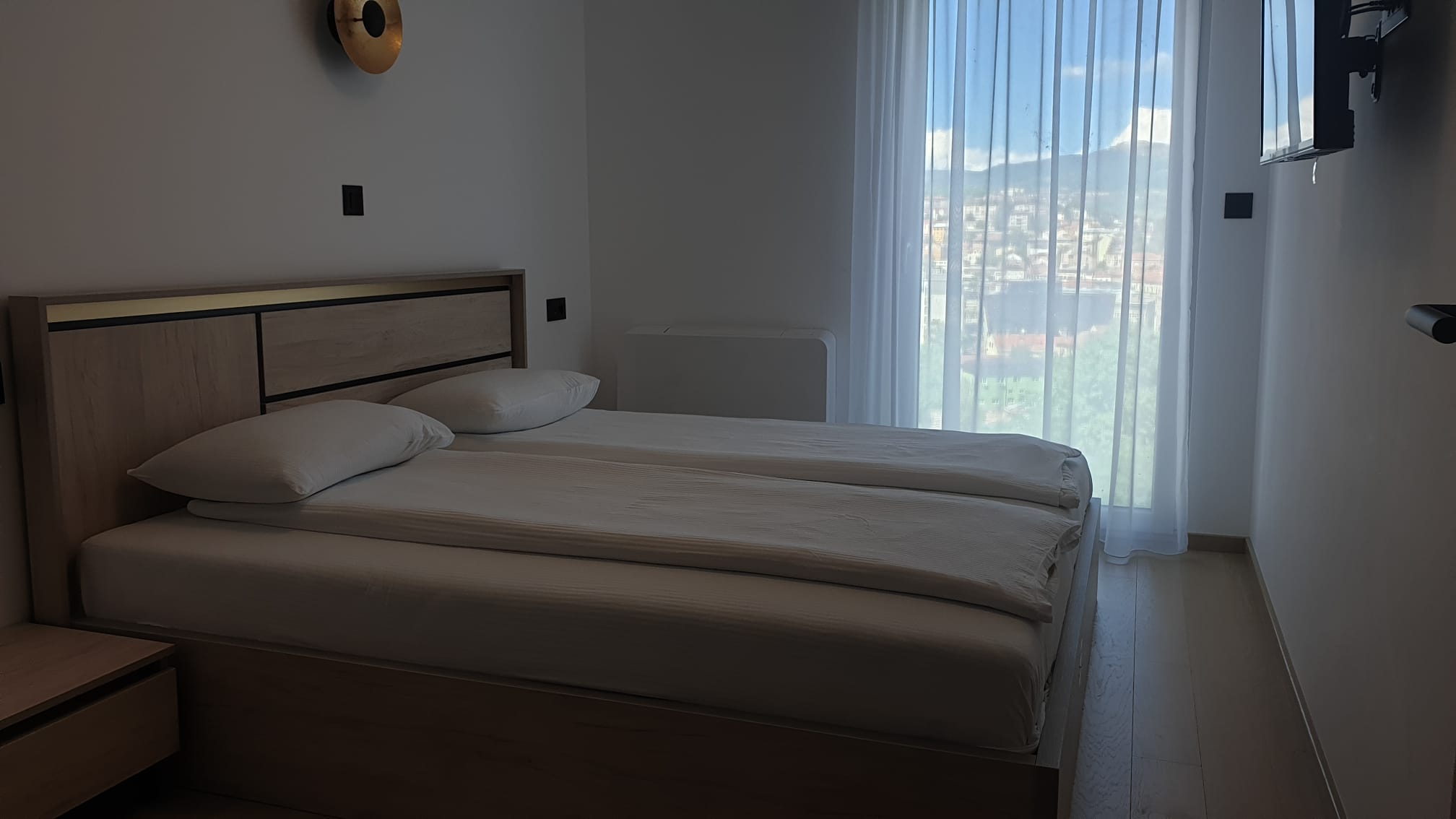 EXCLUSIVE, APARTMENT
